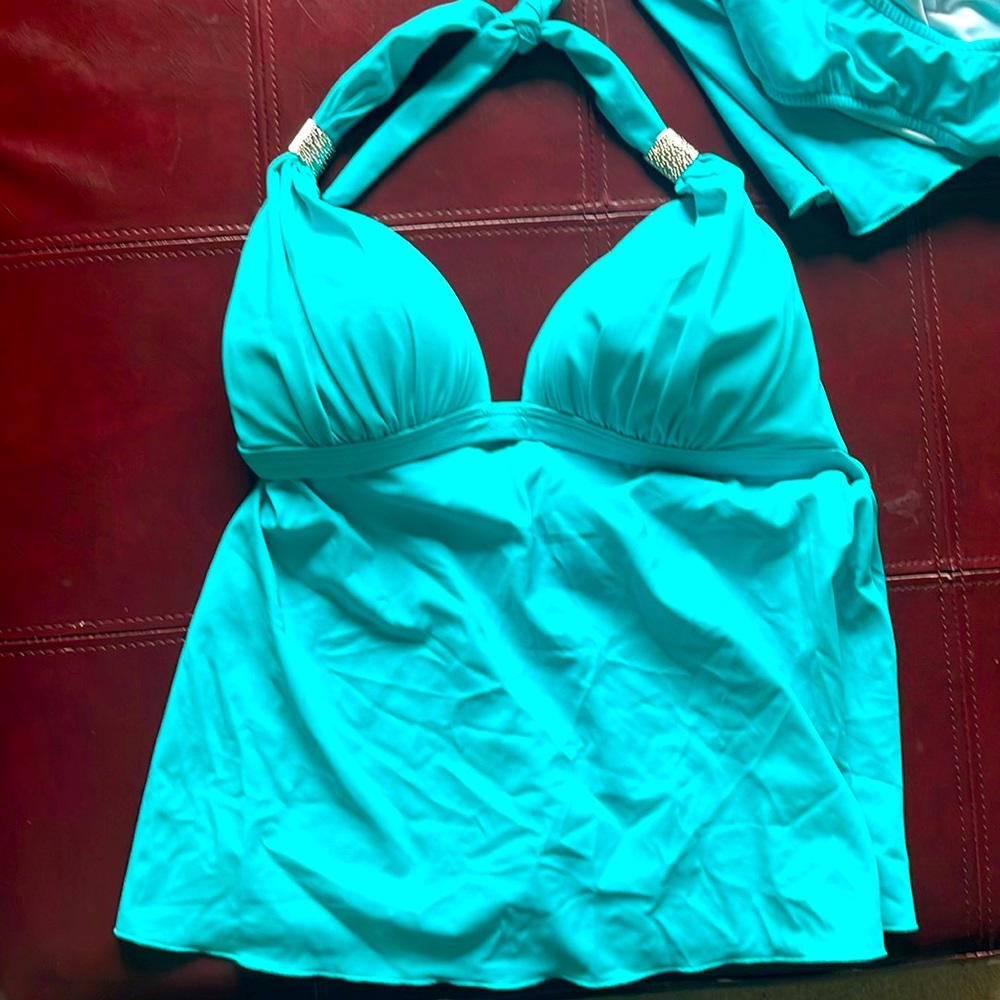 Venus tankini bathing suite set top 12 bottom 10 never worn brand new